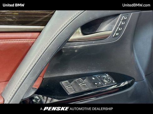 Used 2021 Lexus LX 570 4WD w/ Luxury Package image 3