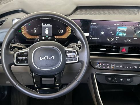 Used 2026 Kia Carnival LXS FWD image 15