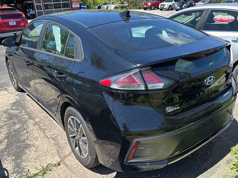 Used 2020 Hyundai Ioniq SE FWD image 4