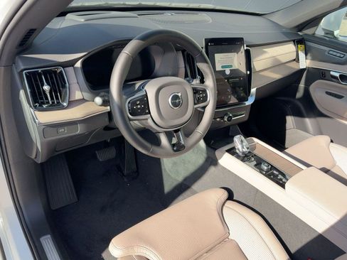 New 2026 Volvo XC90 B6 Ultra w/ Protection Package AWD/4WD image 4