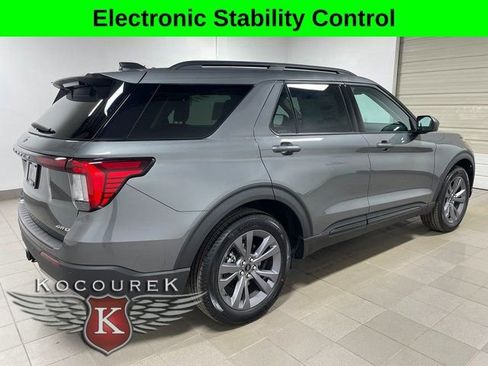 New 2026 Ford Explorer Active w/ Active Comfort Package AWD/4WD image 6