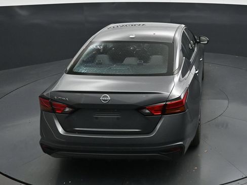 Used 2025 Nissan Altima 2.5 SV FWD image 23