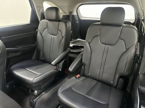 Certified 2025 Kia Sorento EX w/ Panoramic Sunroof Package image 26