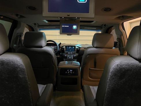 Used 2015 Chevrolet Suburban LTZ AWD/4WD image 77