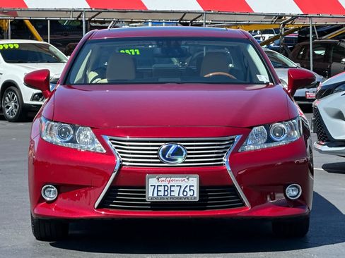 Used 2014 Lexus ES 300h w/ Luxury Package w/Bamboo Trim FWD image 10