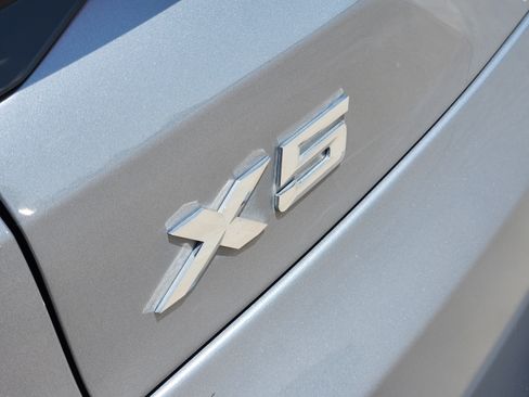 Used 2025 BMW X5 xDrive40i w/ Parking Assistance Package AWD/4WD image 32