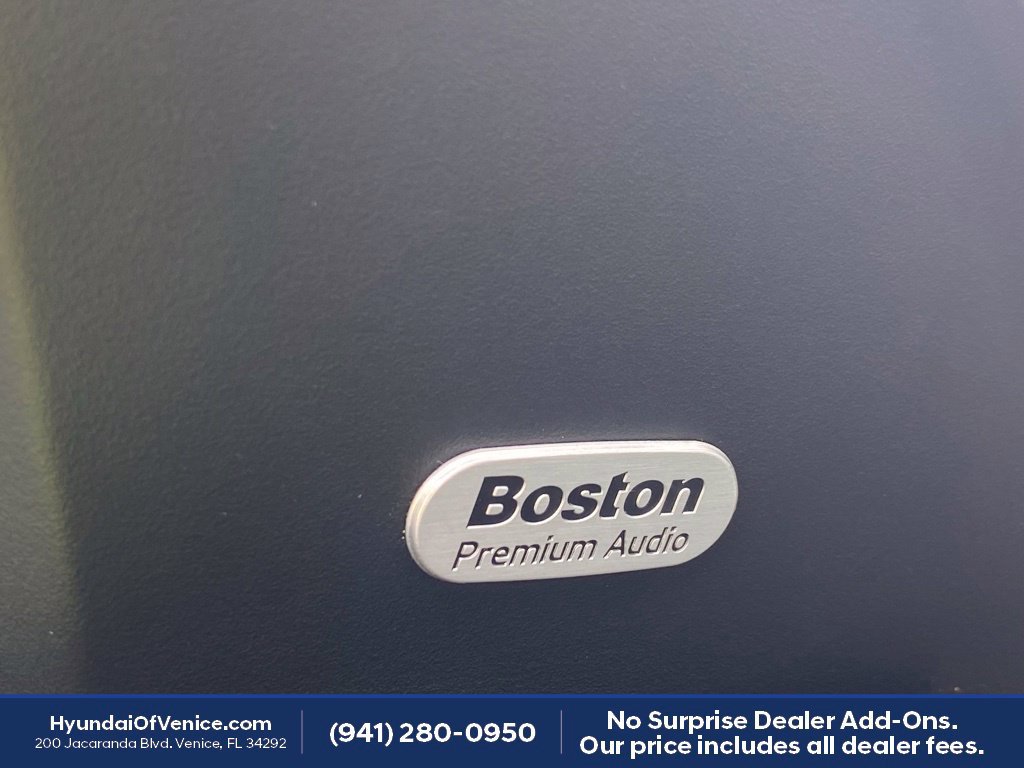 Used 2005 Dodge Magnum R/T w/ Convenience Group II RWD image 6
