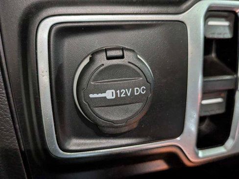 Certified 2023 Jeep Gladiator Sport AWD/4WD image 20
