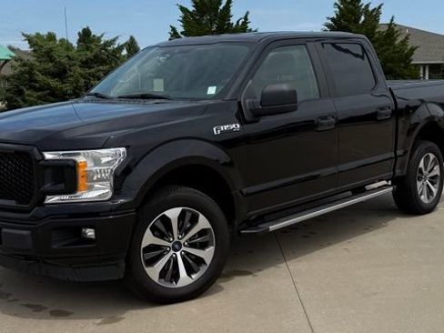 Used 2019 Ford F150 XL w/ Equipment Group 101A Mid AWD/4WD image 2