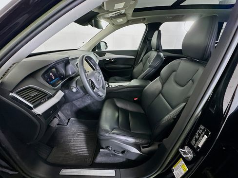 Used 2023 Volvo XC90 B5 Core w/ Protection Package Premier image 13