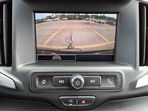 Used 2024 GMC Terrain SLE FWD image 16