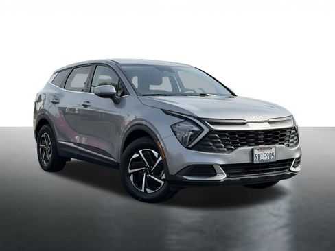 Certified 2023 Kia Sportage LX image 2