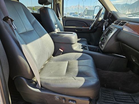 Used 2008 GMC Sierra 2500 SLT w/ EZ-Lift Tailgate Package AWD/4WD image 31