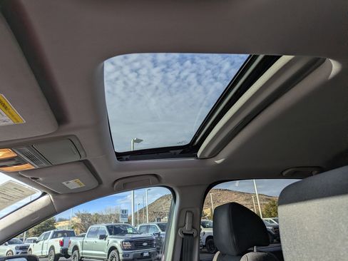 Used 2019 Honda CR-V EX image 16