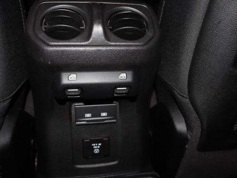 Used 2021 Jeep Wrangler Unlimited Rubicon w/ Steel Bumper Group AWD/4WD image 26