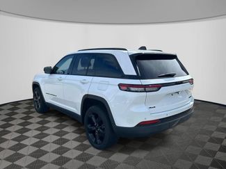 Certified 2023 Jeep Grand Cherokee Limited w/ Black Appearance Package AWD/4WD video 3