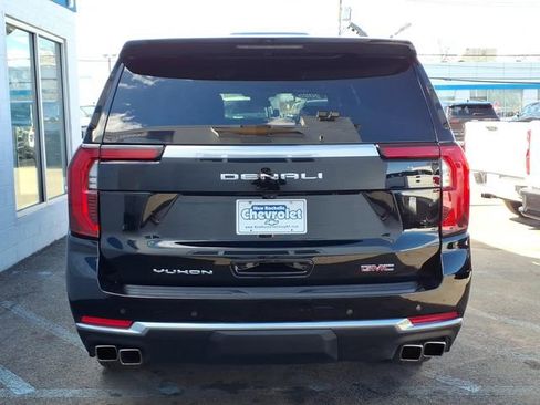 Used 2025 GMC Yukon XL Denali AWD/4WD image 5