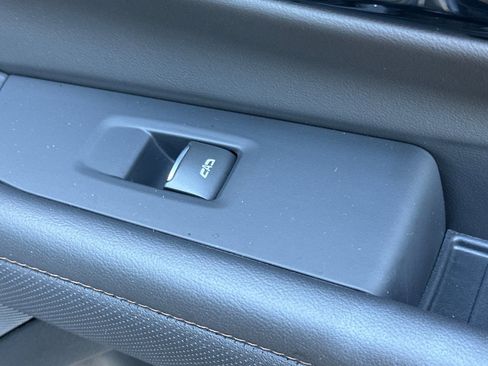 Certified 2025 Chevrolet Suburban High Country image 22