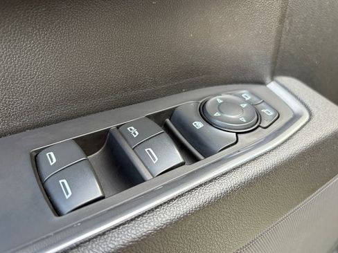 Used 2023 Chevrolet Silverado 1500 LT AWD/4WD image 14