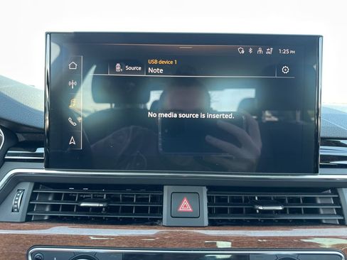 Used 2022 Audi A4 2.0T Premium image 32