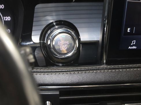 Used 2020 Lincoln Corsair FWD w/ Premium Package image 29