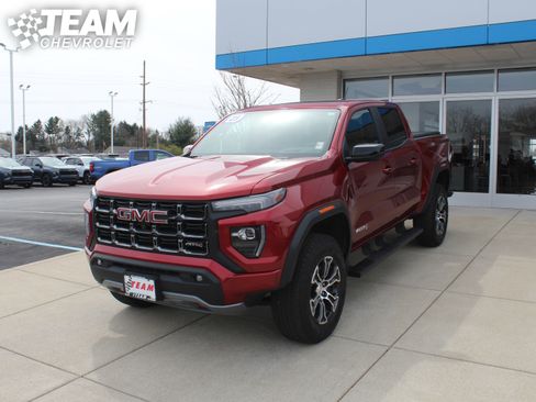 Used 2025 GMC Canyon AT4 w/ Technology Plus Package AWD/4WD image 8