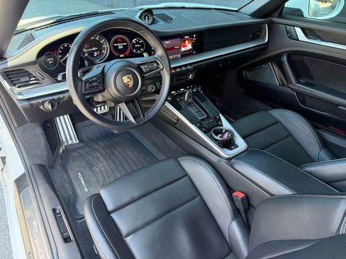 Certified 2022 Porsche 911 Targa 4S image 17