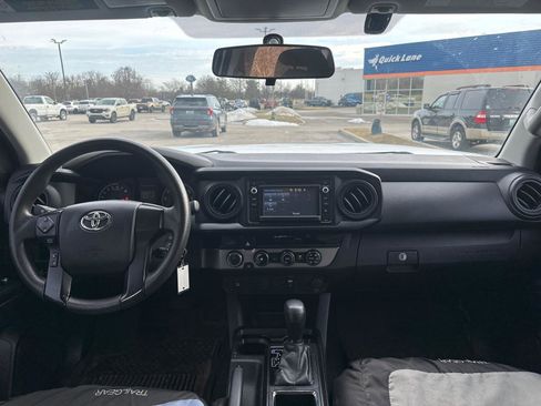 Used 2017 Toyota Tacoma SR w/ Tow Package image 5