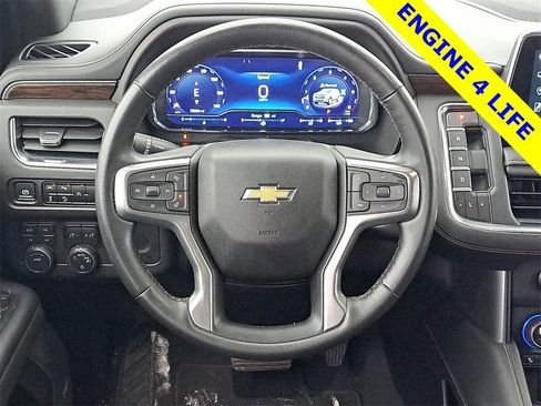 Used 2024 Chevrolet Suburban Premier image 24