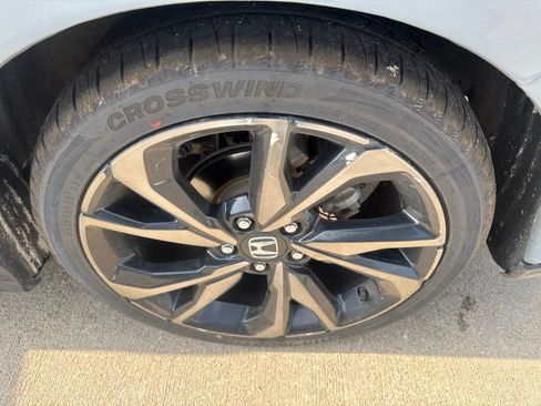 Used 2019 Honda Civic Sport image 18