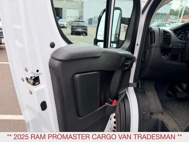Used 2025 RAM ProMaster 2500 w/ Convenience Group FWD image 10