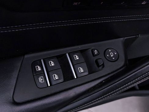 Used 2023 BMW M5 w/ Executive Package image 21