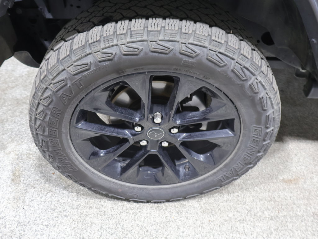 Used 2025 Jeep Gladiator Sport AWD/4WD image 10