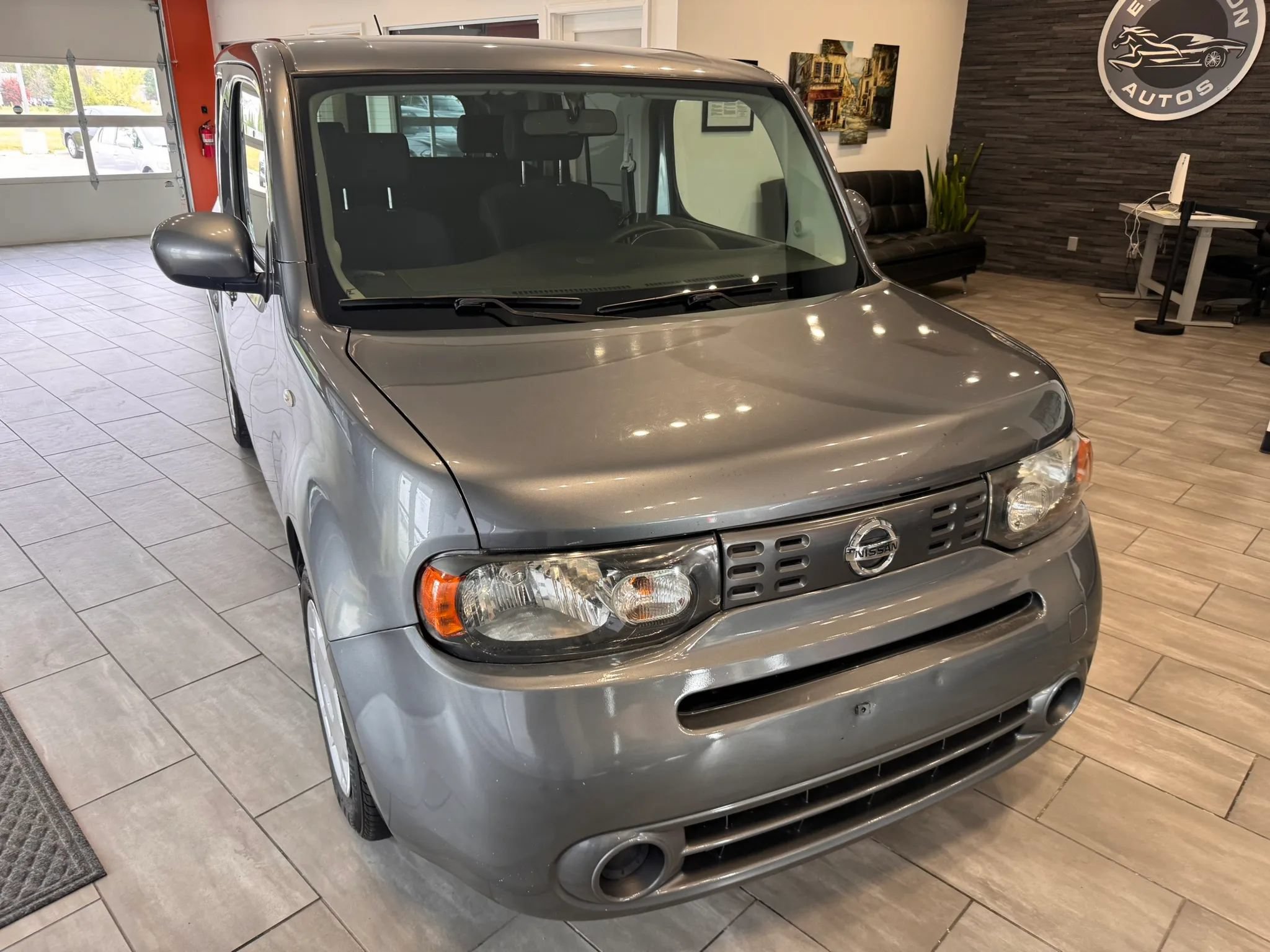 Used 2012 Nissan Cube 1.8 S w/ Interior Designer Pkg FWD image 2