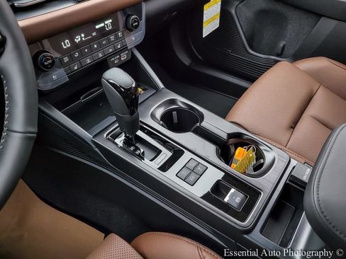 New 2026 Subaru Outback Touring XT AWD/4WD image 24
