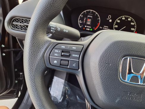 Used 2023 Honda HR-V LX image 16