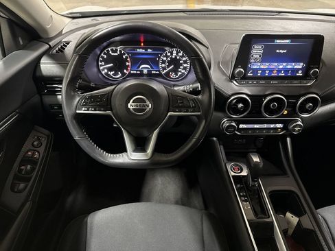 Used 2020 Nissan Sentra SV w/ Trunk Package FWD image 11