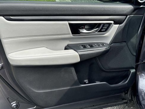 Used 2020 Honda CR-V Touring image 18