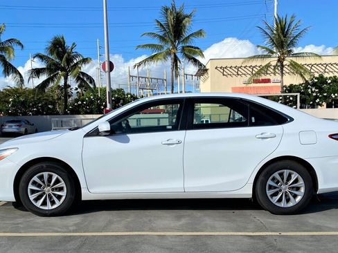 Used 2016 Toyota Camry LE image 8
