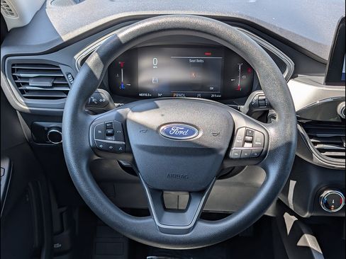 Used 2025 Ford Escape Active AWD/4WD image 17