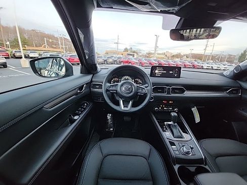 New 2025 MAZDA CX-5 Signature image 6