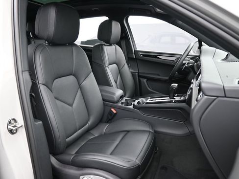 New 2026 Porsche Macan S AWD/4WD image 31