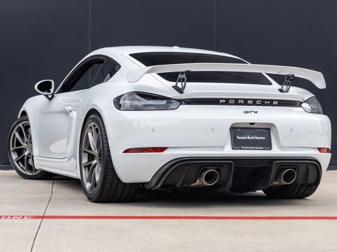 Certified 2020 Porsche 718 Cayman GT4 RWD image 3