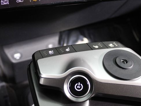 Used 2024 Kia EV6 Wind w/ Wind Technology Package image 18