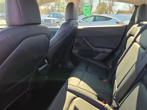 Used 2020 Tesla Model Y Long Range image 9