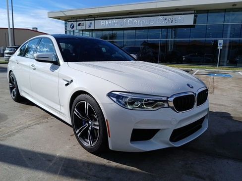 Used 2019 BMW M5 image 1