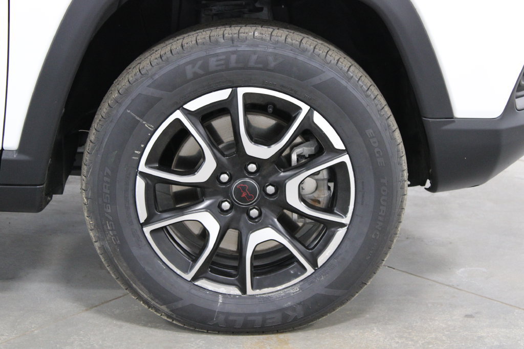 Used 2025 Jeep Compass Trailhawk AWD/4WD image 12