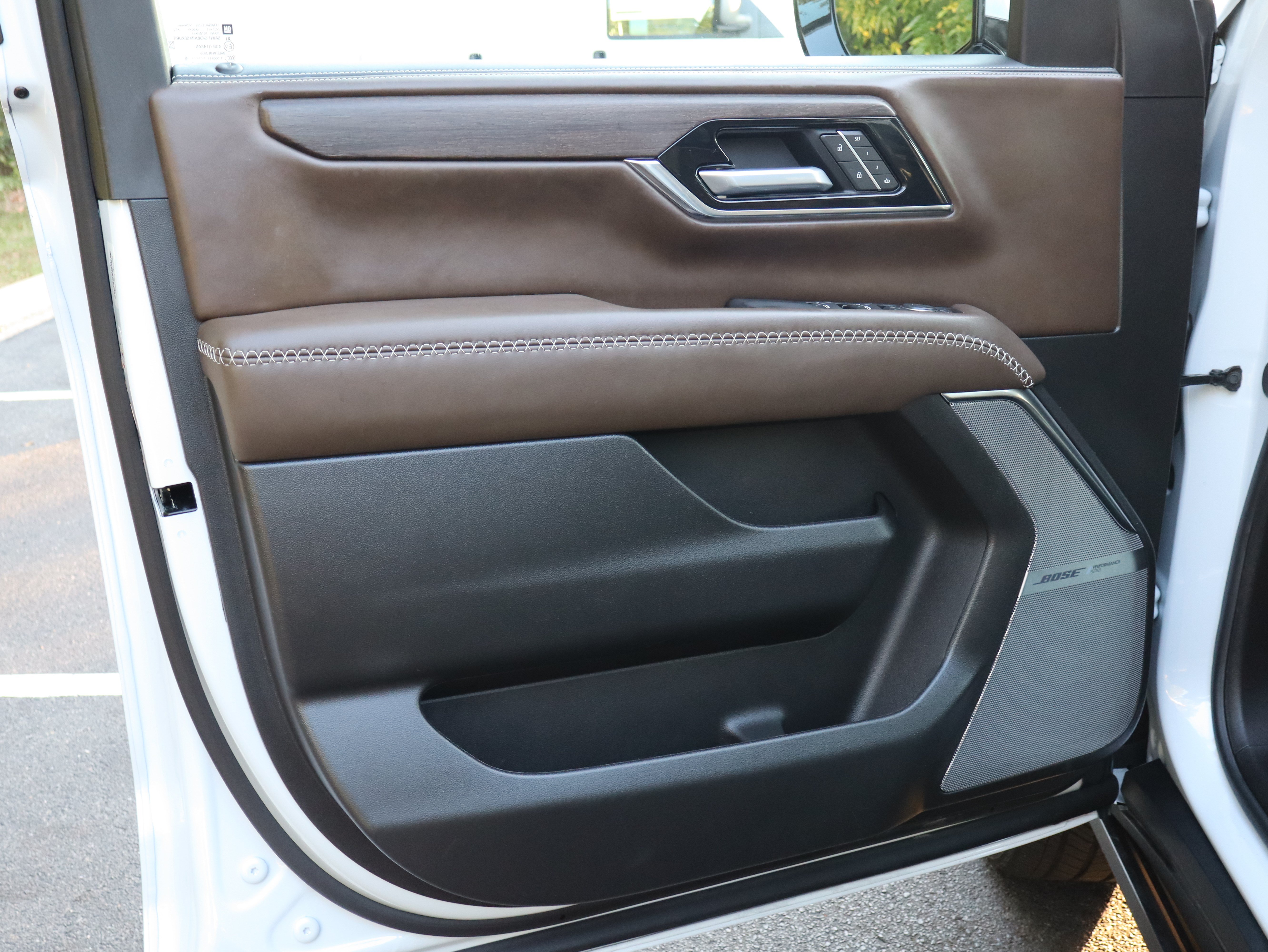 Used 2026 GMC Yukon Denali Ultimate AWD/4WD image 19