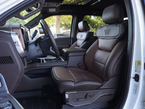 Used 2026 Ford F450 King Ranch w/ FX4 Off-Road Package AWD/4WD image 10
