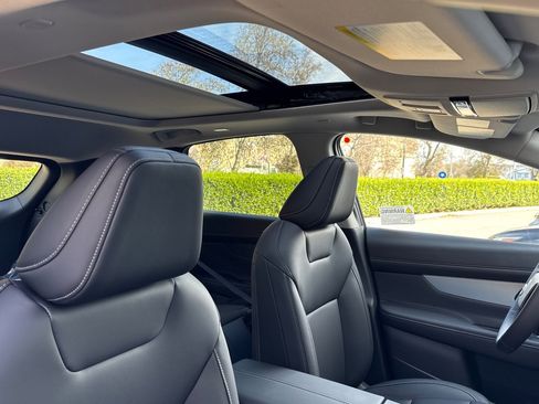 New 2025 Nissan Murano SL image 14